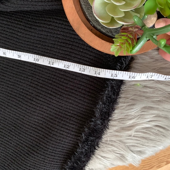 SOLD! Black Soft Cozy Winter Shrug Cape - Picture 4 of 4